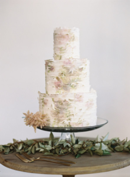 spring-wedding-cake-ideas.jpg