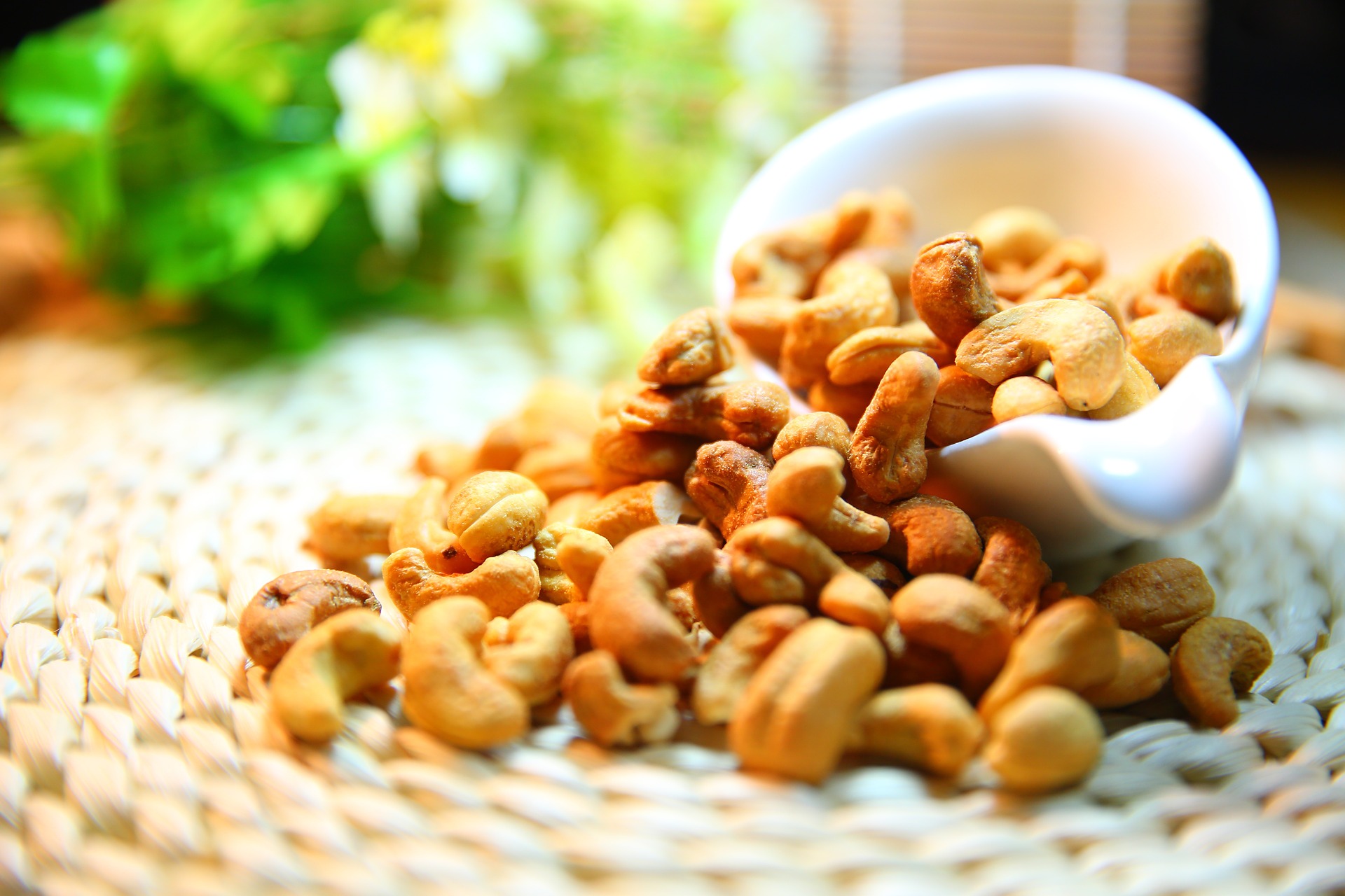 cashew-nut-1098177-1920.jpg