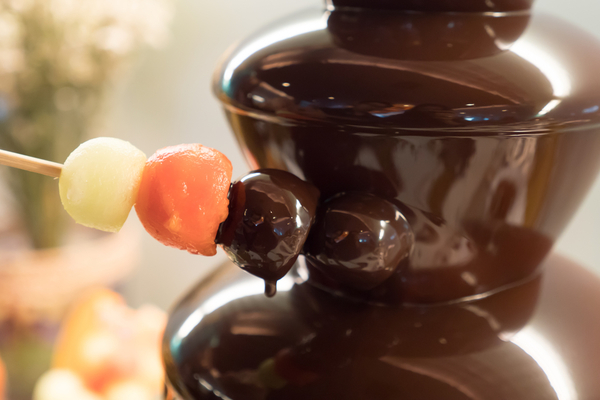 7 ventajas de poner una fuente de chocolate en tu celebración