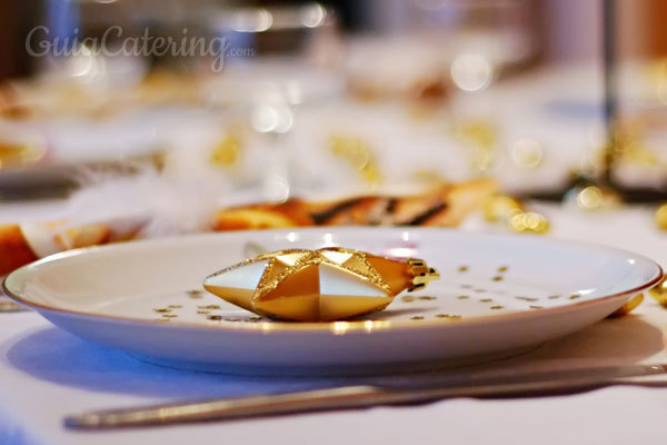 ¿Cómo decorar la mesa para las fiestas navideñas?