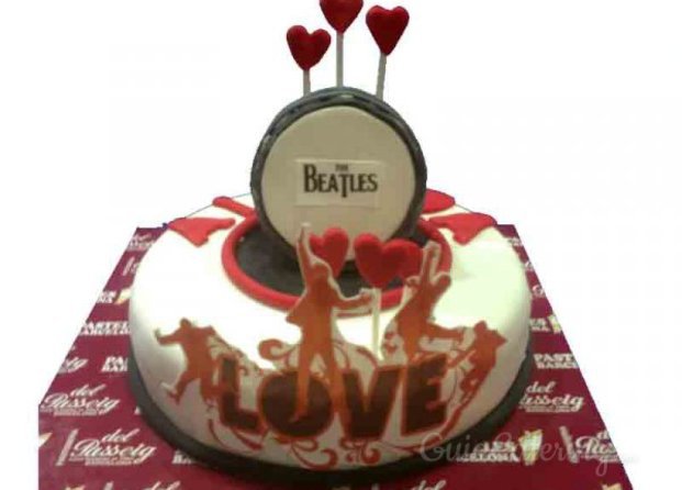 Tarta fondant para un fan de The Beattles