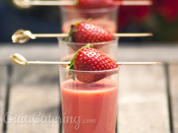 Chupito de gazpacho de fresa