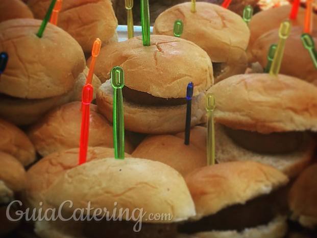 Mini Hamburguesas a la brasa ideales para comuniones