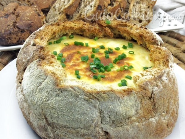 Fondue de queso en pan payes