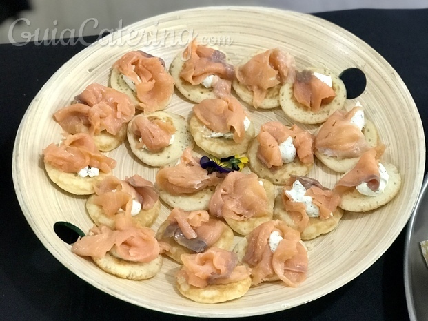 Blinis de salmón