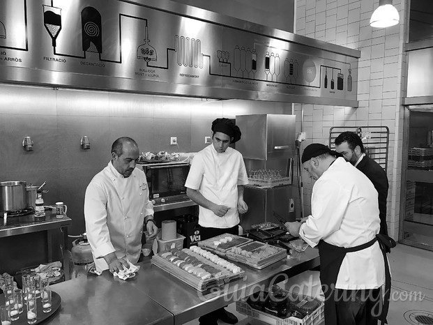 Chef de Sant LLeí Catering y su equipo.