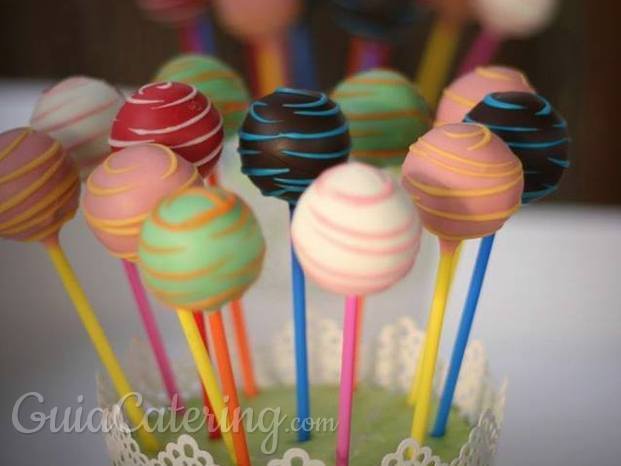 CAKEPOPS SENCILLOS DE COLORES.jpg