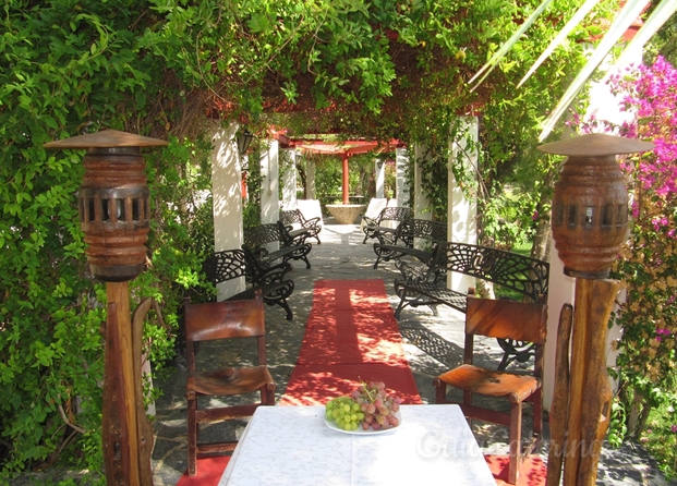 Pérgola en plena naturaleza