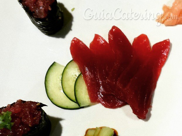 sashimi y gunkan atún.