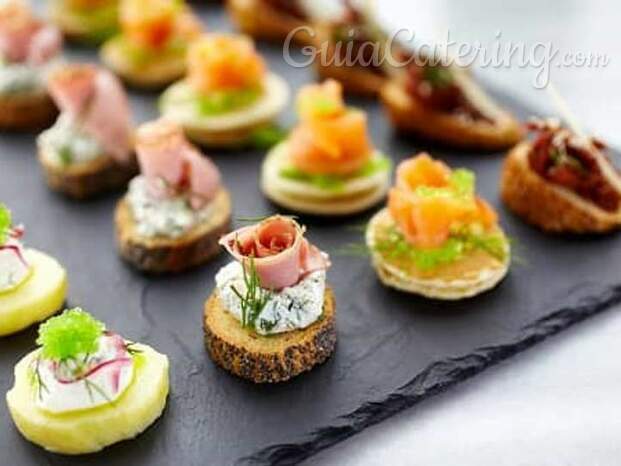 Crostinis y blinis