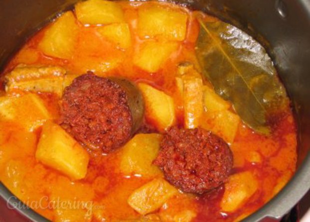 Patatas con chorizo