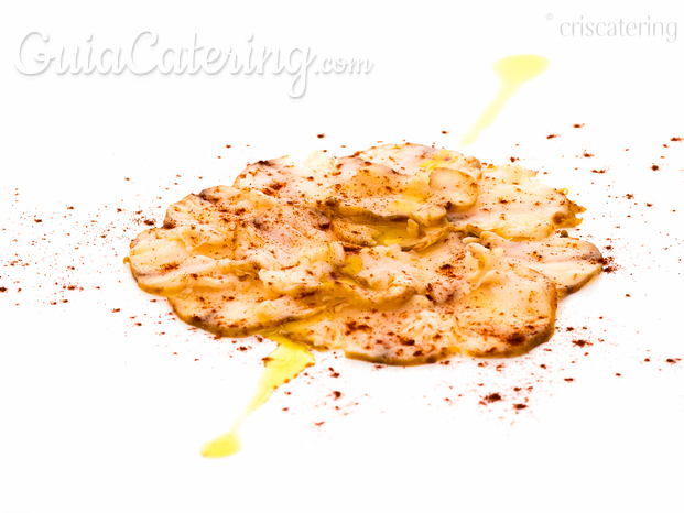 Carpaccio de rape llagostat  · Criscatering 