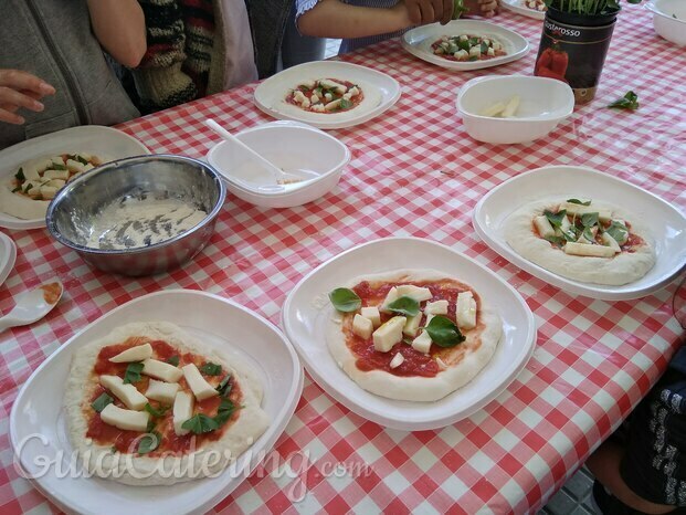 taller de pizzas en cumpleaños .