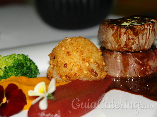VEAL TENDERLOIN WITH GINGER AND CHOCOLATE SAUCE .JPG