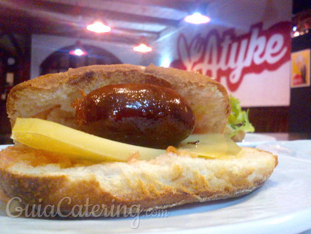 Montadito Chorizo y queso curado