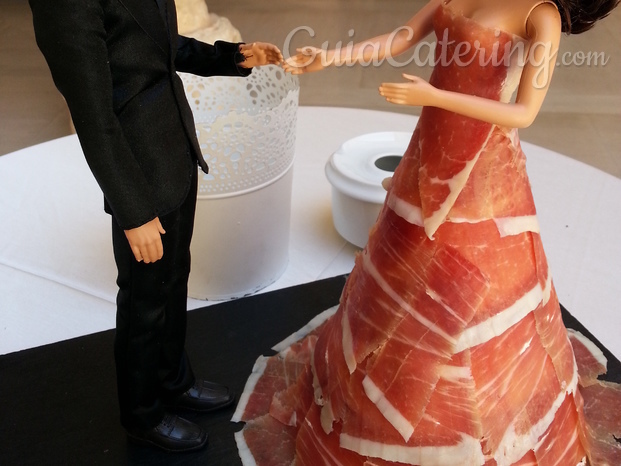 Novia con vestido de jamón