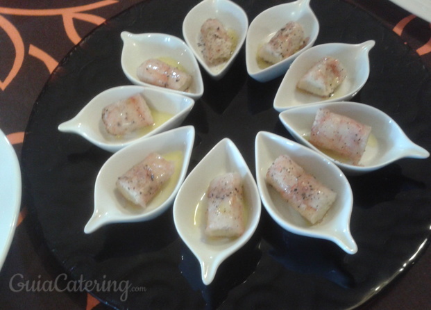 Carpaccio de gamba relleno de ajo blanco