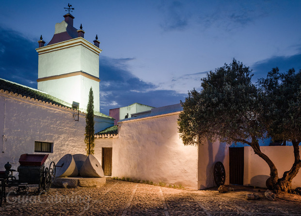 La Hacienda al atardecer